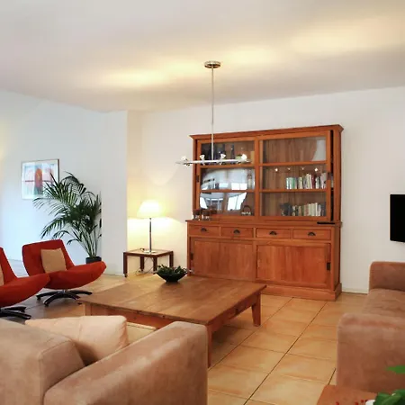 Serene Holiday In Aan Zee With Terrace 노르트베이크